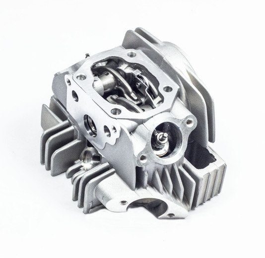 Головка цилиндра в сборе с распредвалом двиг. YX140 см3  SM-PARTS pitbikemarket.ru